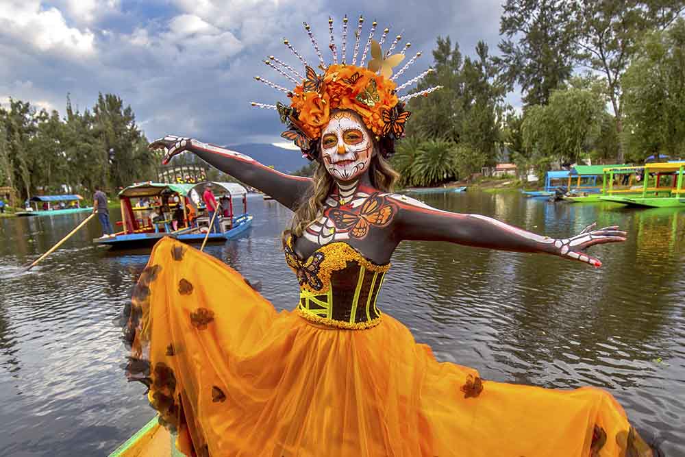 Día de Muertos en Xochimilco, tour a bordo de trajinera