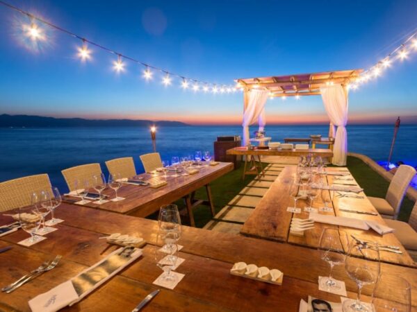 Puerto Vallarta y Villa Premiere Boutique Hotel & Romantic Getaway son el lugar perfecto para un plan romántico