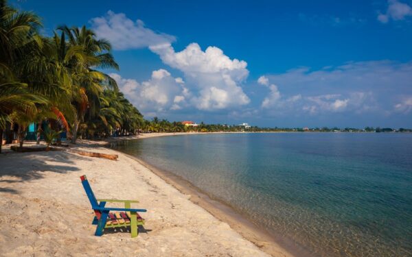 Descubre los secretos del sur de Belize en un viaje que combina gastronomía, descanso y playas de ensueño