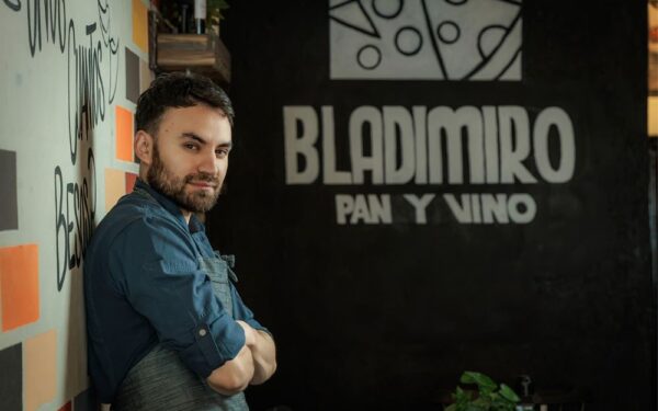 Visita Bladimiro Pan y Vino, un restaurante con sabores mediterráneos en Santa María la Ribera