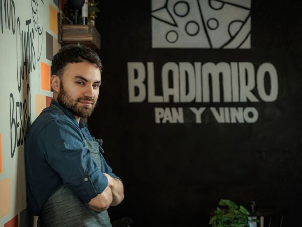 Visita Bladimiro Pan y Vino, un restaurante con sabores mediterráneos en Santa María la Ribera