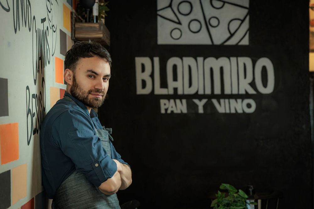 Visita Bladimiro Pan y Vino, un restaurante con sabores mediterráneos en Santa María la Ribera
