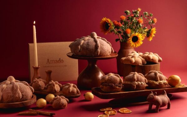 Disfruta del delicioso Pan de Muerto de la temporada 2026 de Amado