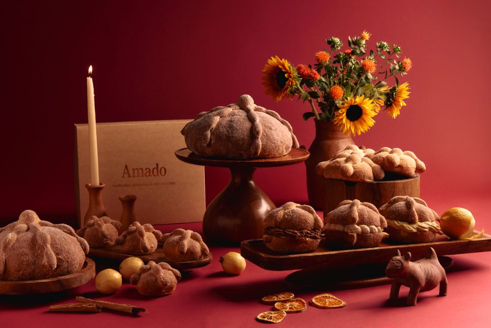 Disfruta del delicioso Pan de Muerto de la temporada 2026 de Amado